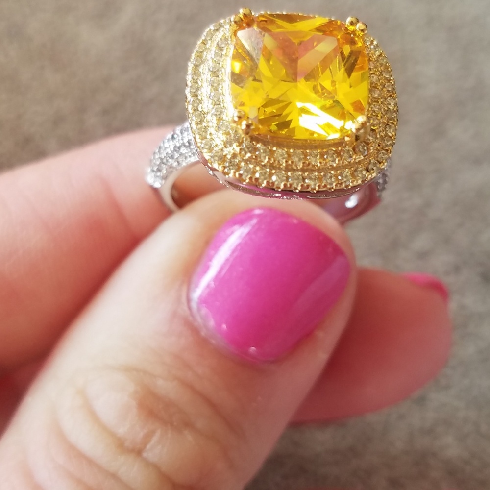925 Sterling  silver w/citrine gem Stone
